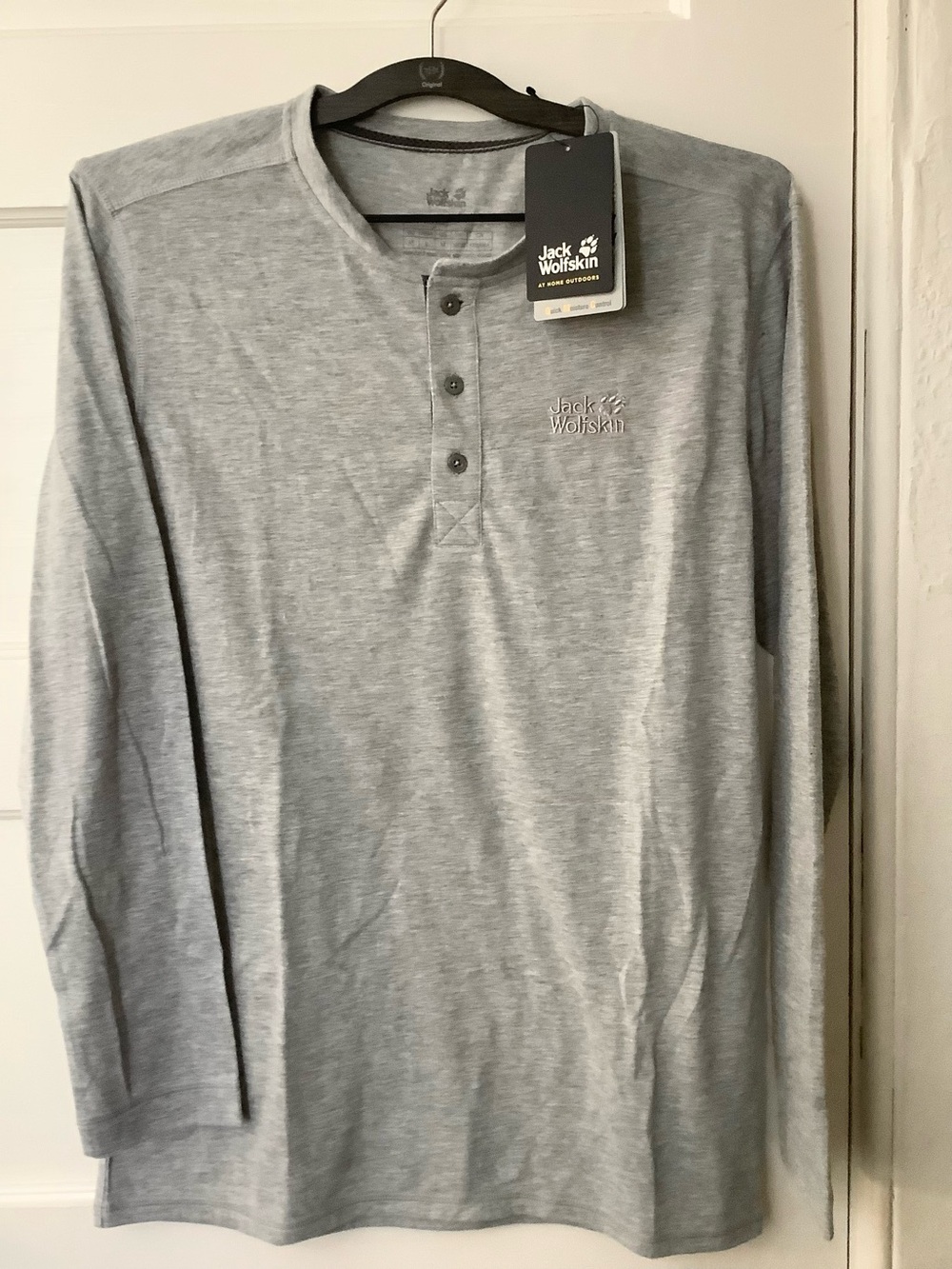 NWT Jack Wolfskin Men’s M Moro Henley FEEL-DRY TECH, Anti-Bacterial